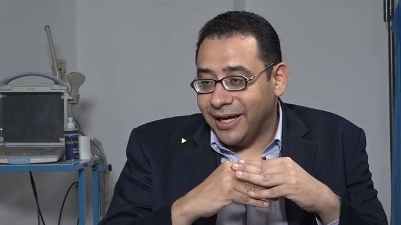  عمرو حسن أستاذ النساء