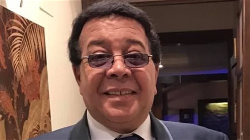 الفنان احمد ادم 