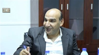 عضو مجلس إدارة شعبة السيارات يكشف موعد انخفاض الأسعار