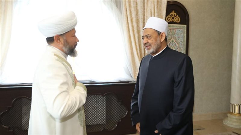 الطيب ومفتي كازاخستان
