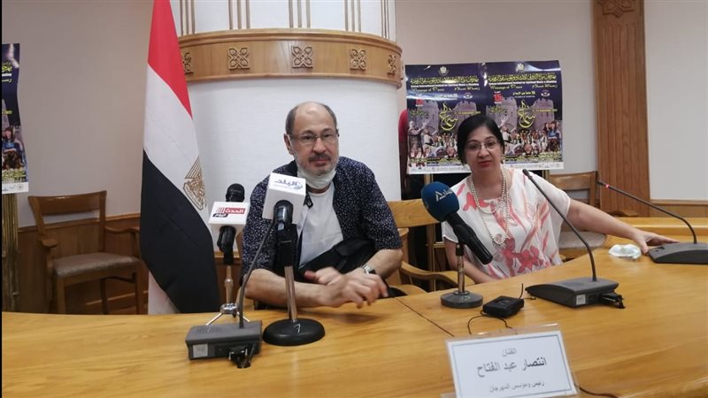 الفنان انتصار عبد