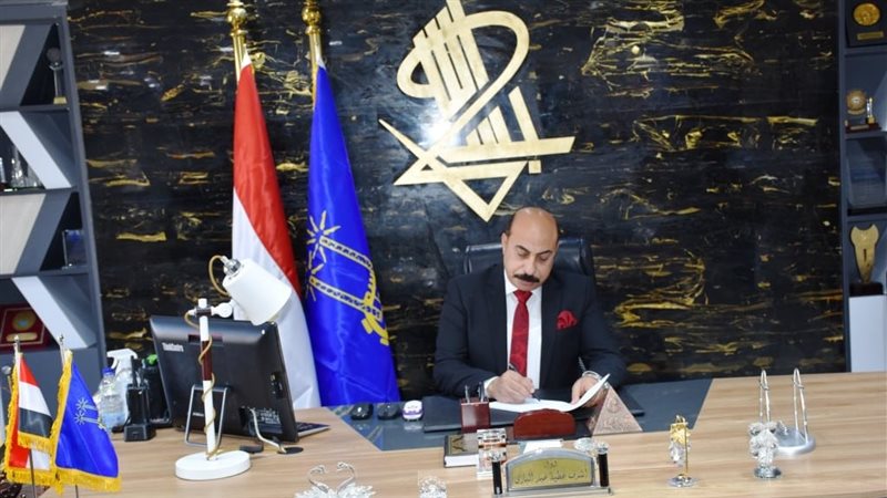محافظ أسوان اللواء