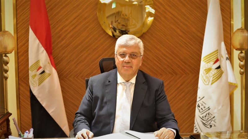 د. ايمن عاشور