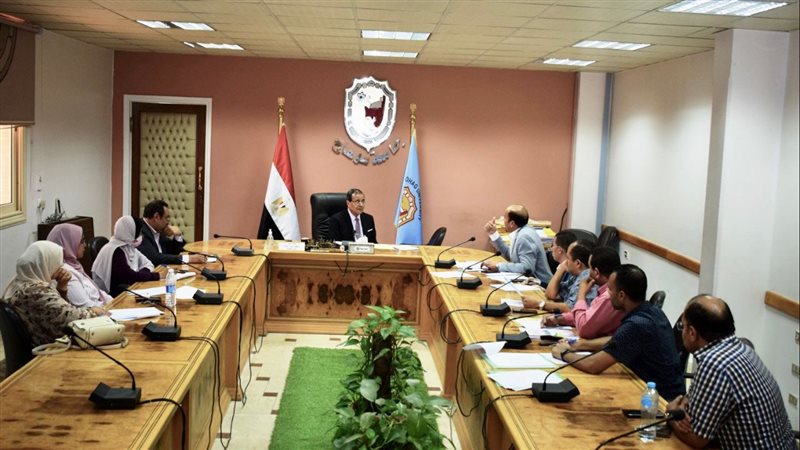 الدكتور مصطفي عبد