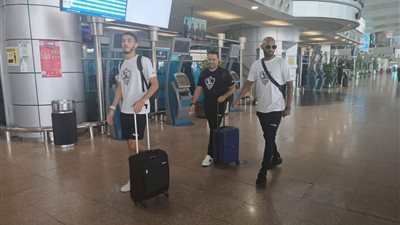 بعثة الزمالك تصل فندق الإقامة بمدينة العين الإماراتية