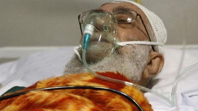 خامنئي أثناء خضوعه