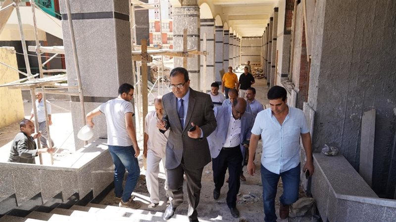 جنب من تفقد رئيس