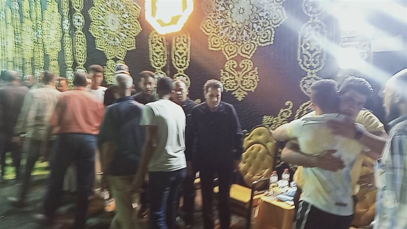 عزاء شقيق الفنان