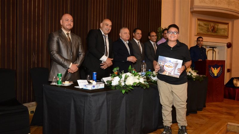نادي المراقبة يكرم