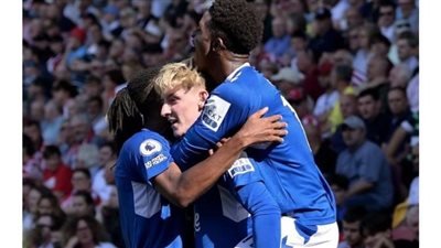 الدوري الإنجليزي، تعادل ولفرهامبتون وإيفرتون وتقدم لفولهام في الشوط الأول