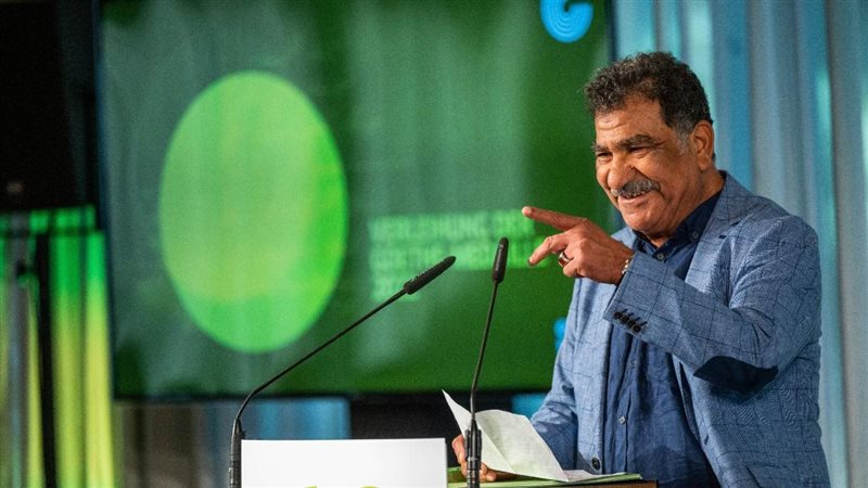محمد عبلة يتعاقد