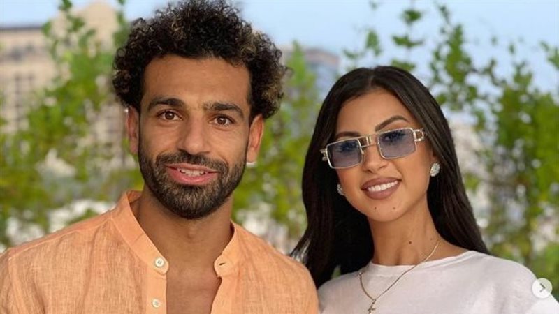 محمد صلاح مع ملكة