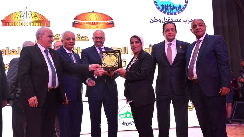 تكريم حسام المندوه
