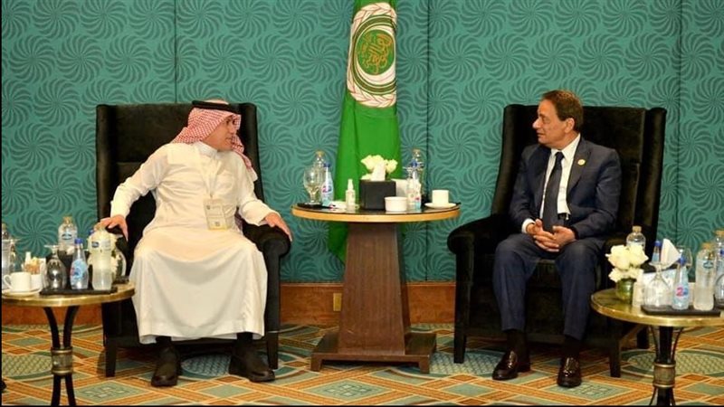 الصحفي كرم جبر والدكتور