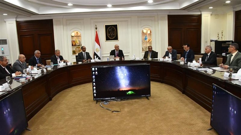 اجتماع وزير الإسكان