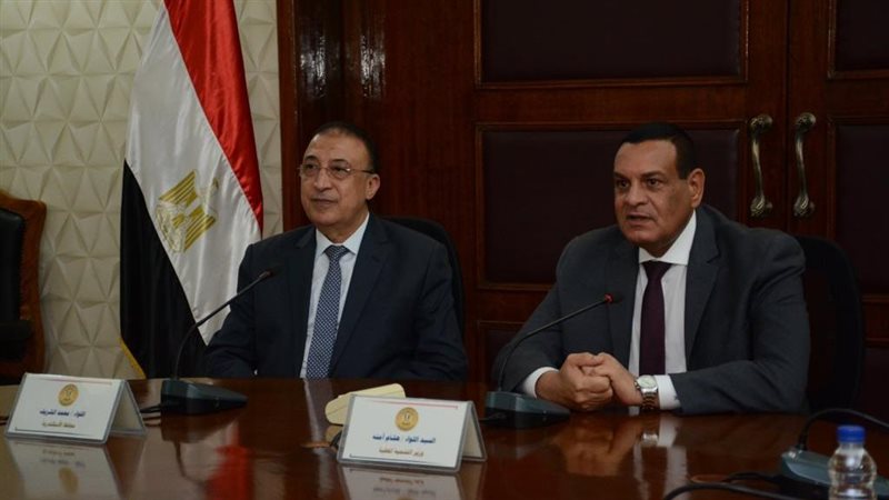 وزير التنمية المحلية