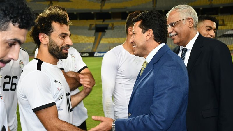 محمد صلاح مع وزير