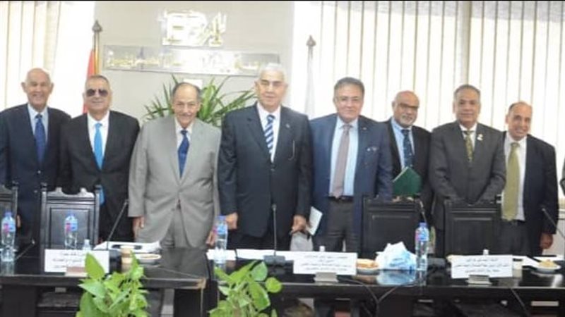 لجنة الصناعة والبحث