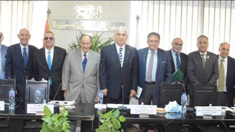 لجنة الصناعة والبحث