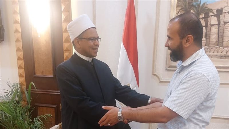 وصول الوفود المشاركة