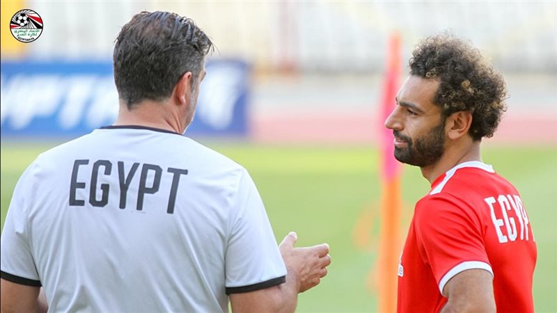فيتوريا ومحمد صلاح