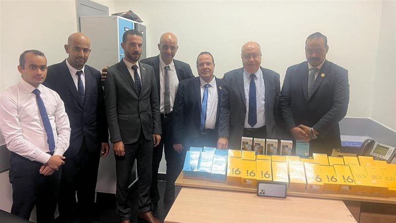 الهواتف بحوزة جمارك