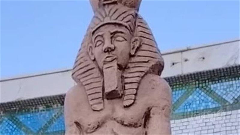 مسخ تمثال رمسيس الثاني