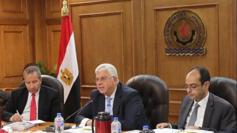د. ايمن عاشور وزير