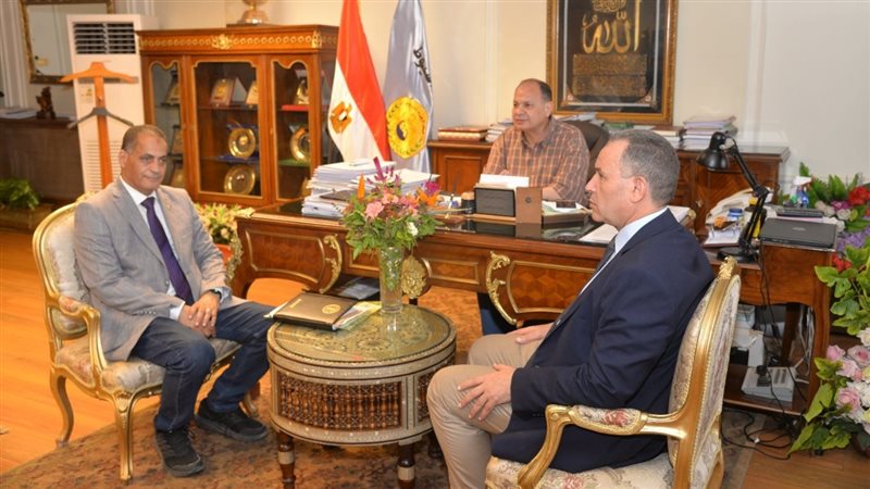 محافظ أسيوط