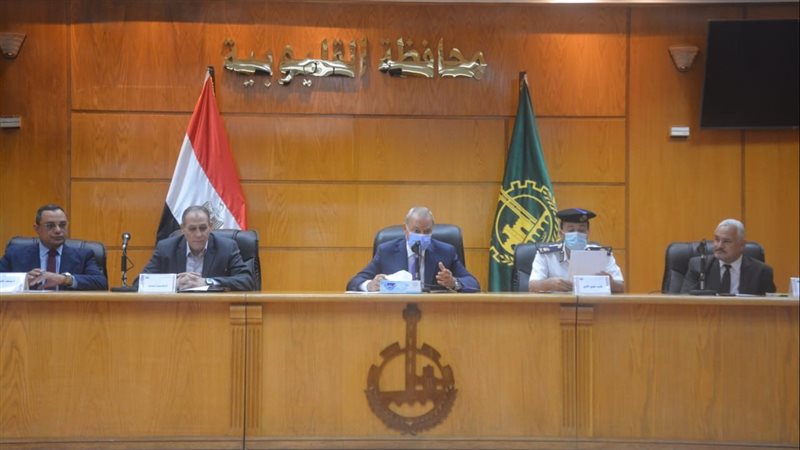 محافظ القليوبية خلال