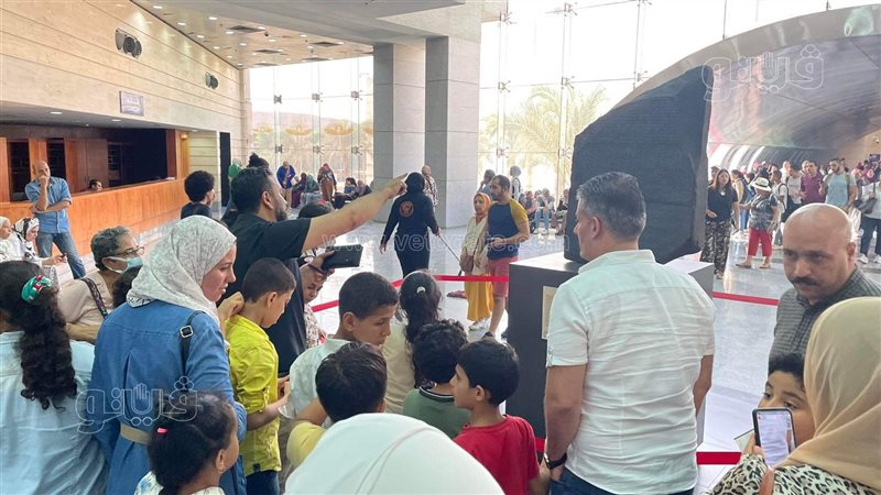 نسخة حجر رشيد بالمتحف