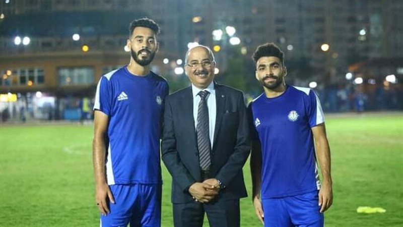 سموحة يجدد عقود رباعي