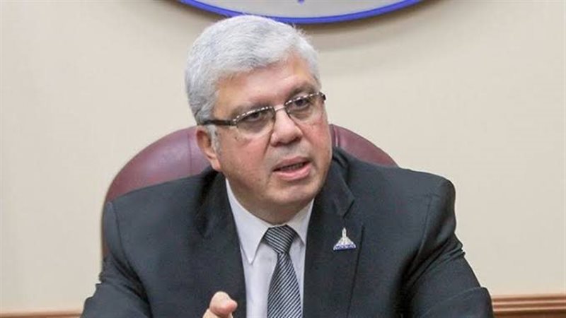 الدكتور أيمن عاشور