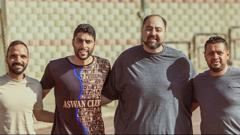 أسوان يضم محمد عطوة