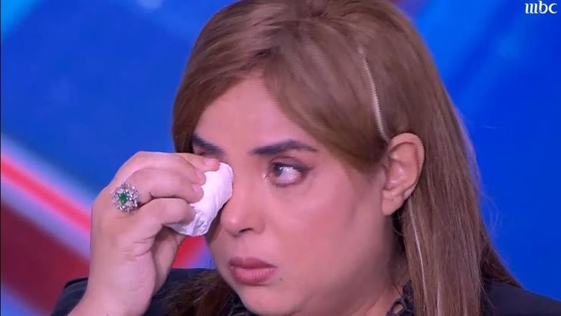 بكاء الفنانة وفاء