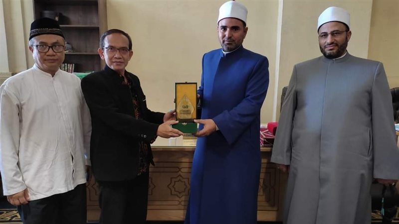 وفد الجامعة الإسلامية