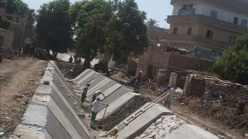 تبطين الترع 