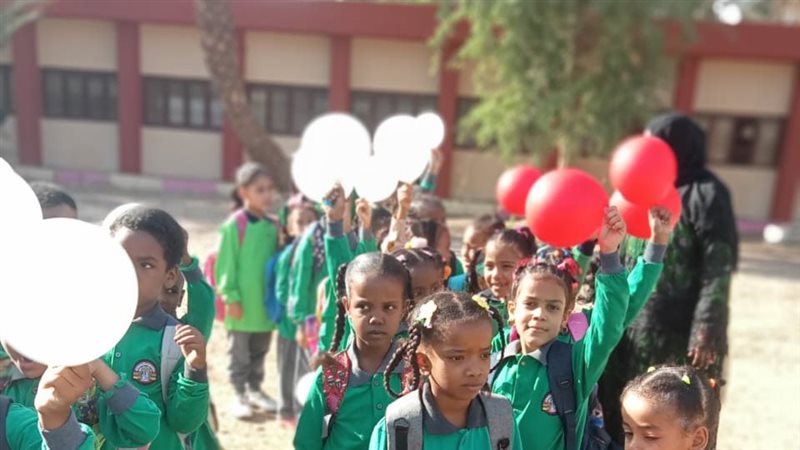 استقبال الطلاب بالبلالين