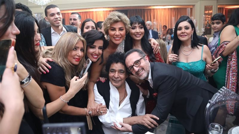 الكينج ونجوم الفن