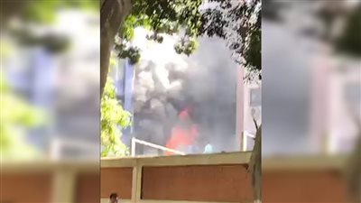 اللقطات الأولى لحريق مبنى أكاديمية السادات بالمعادي | فيديو