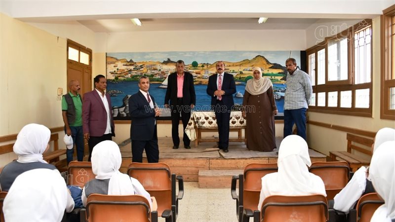 محافظ أسوان فى جولة
