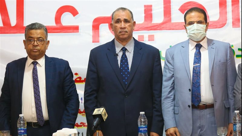 نقيب المحامين يشهد