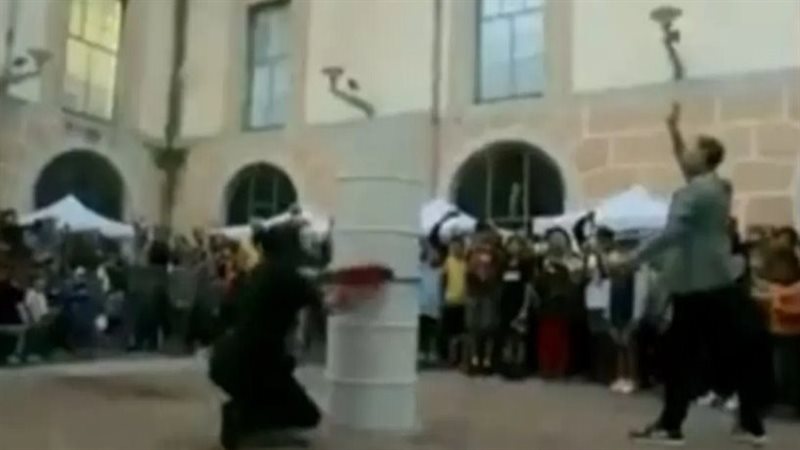 انفجار في مدرسة 