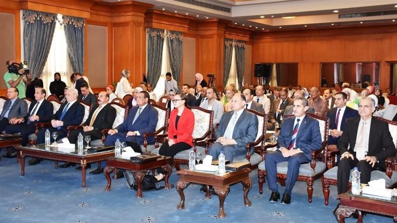 محافظ أسيوط يشارك
