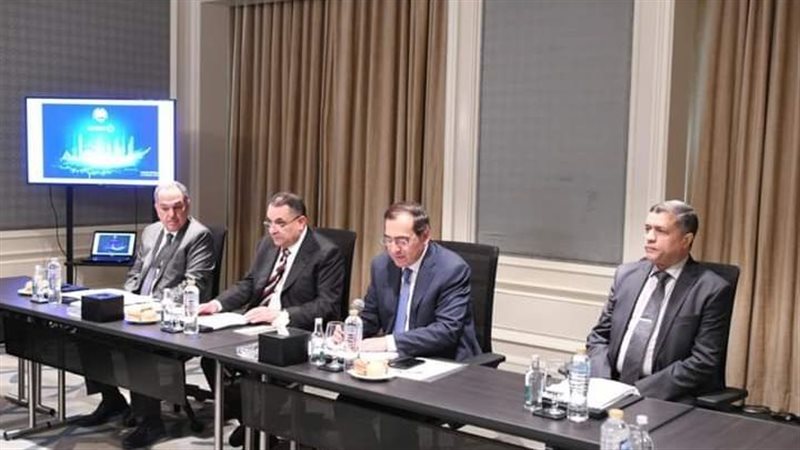 وزير البترول خلال