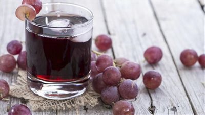 تفسير حلم شرب عصير العنب وعلاقته بميراث الرجل لزوجته 