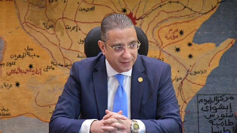 الدكتور أحمد الانصارى