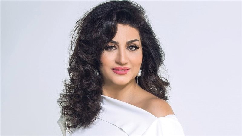وفاء عامر
