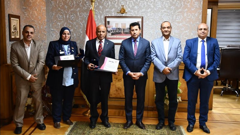 تكريم الفائزين بمناصب