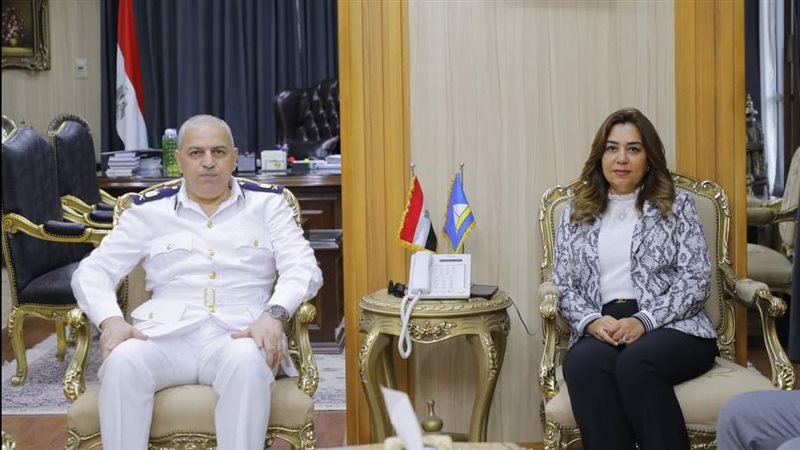 محافظ دمياط ومدير